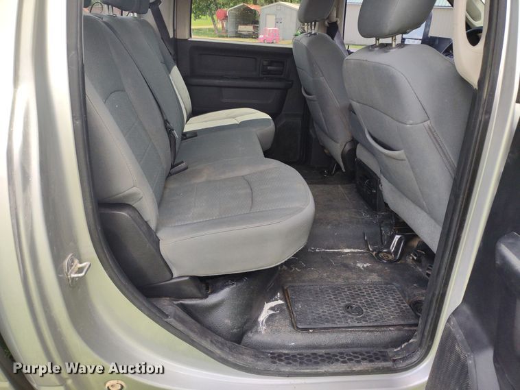 image for item LL9185 2014 Dodge Ram 3500HD  Crew Cab pickup truck