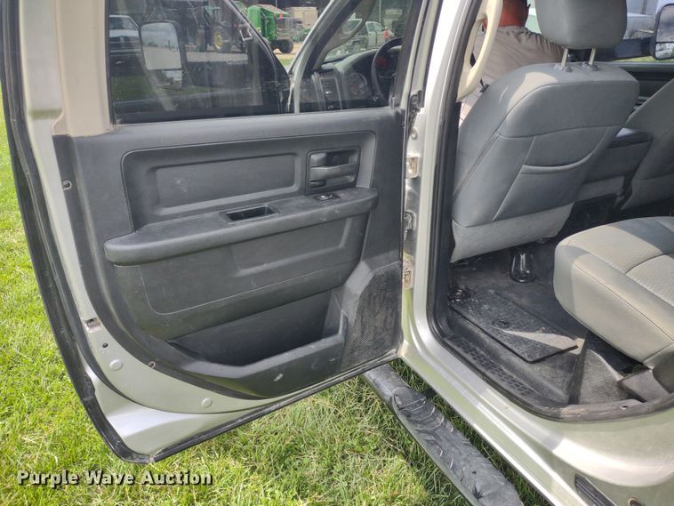 image for item LL9185 2014 Dodge Ram 3500HD  Crew Cab pickup truck