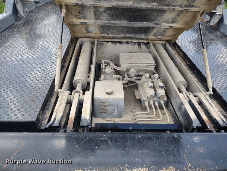 image for item LL9186 2009 Dodge Ram 3500HD  Quad Cab bale bed pickup truck