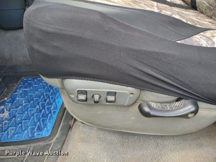 image for item LL9186 2009 Dodge Ram 3500HD  Quad Cab bale bed pickup truck