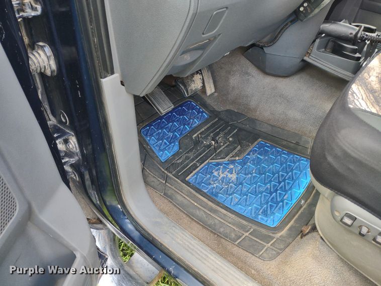 image for item LL9186 2009 Dodge Ram 3500HD  Quad Cab bale bed pickup truck