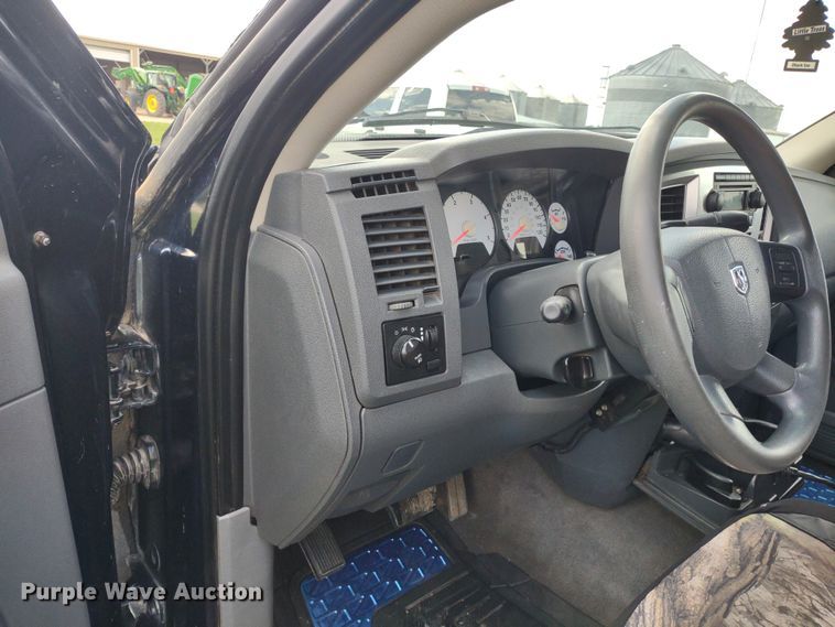 image for item LL9186 2009 Dodge Ram 3500HD  Quad Cab bale bed pickup truck