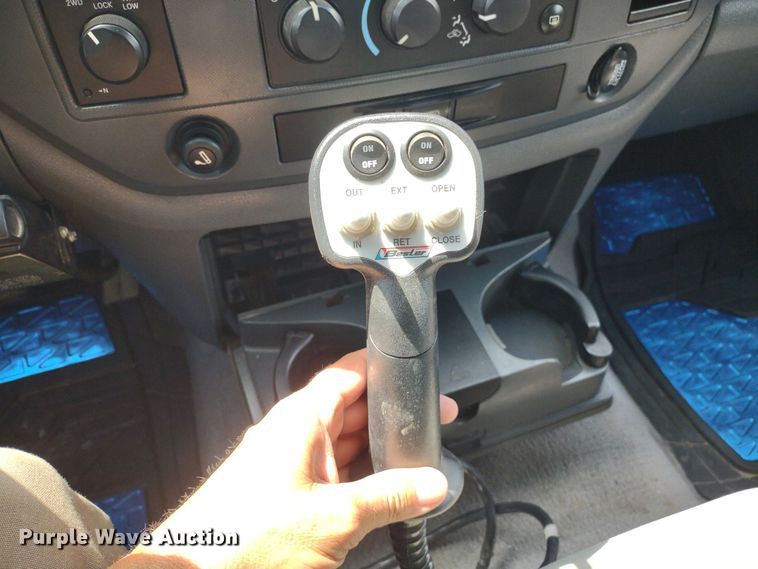 image for item LL9186 2009 Dodge Ram 3500HD  Quad Cab bale bed pickup truck