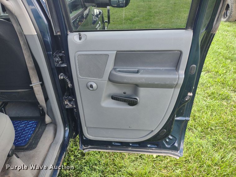 image for item LL9186 2009 Dodge Ram 3500HD  Quad Cab bale bed pickup truck