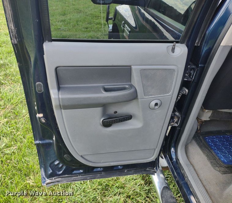 image for item LL9186 2009 Dodge Ram 3500HD  Quad Cab bale bed pickup truck