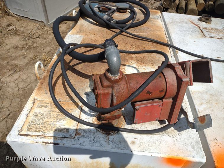 image for item LL9204 (4) Delta auxiliary fuel tanks