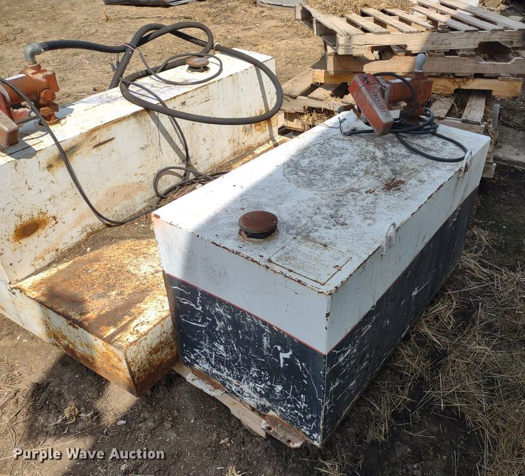 image for item LL9204 (4) Delta auxiliary fuel tanks