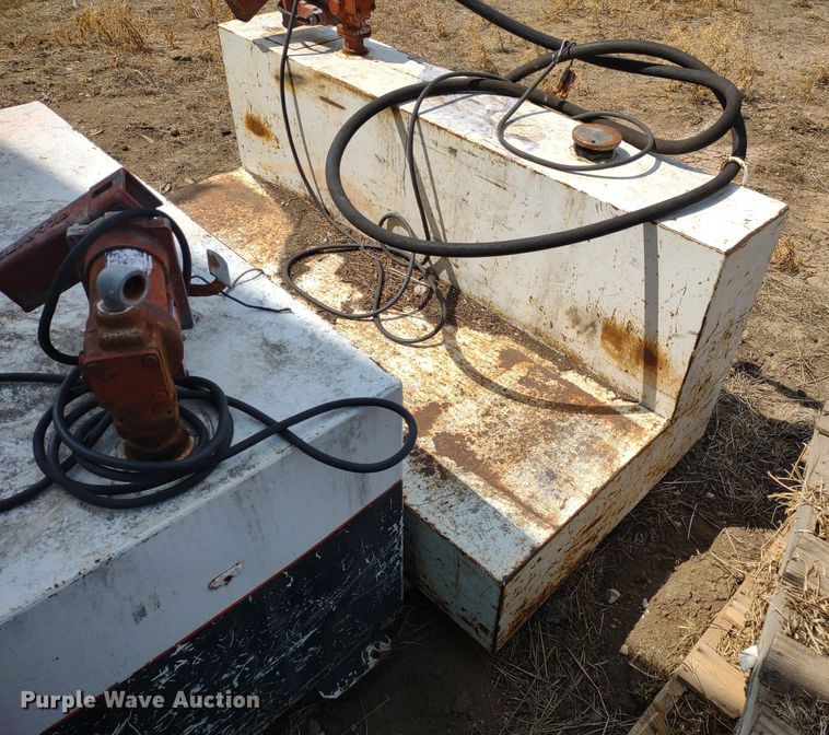 image for item LL9204 (4) Delta auxiliary fuel tanks