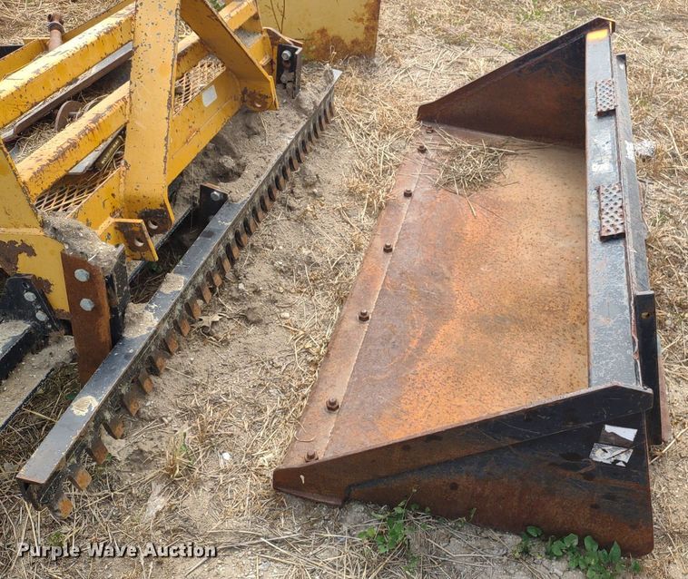 image for item LL9204 (4) Delta auxiliary fuel tanks