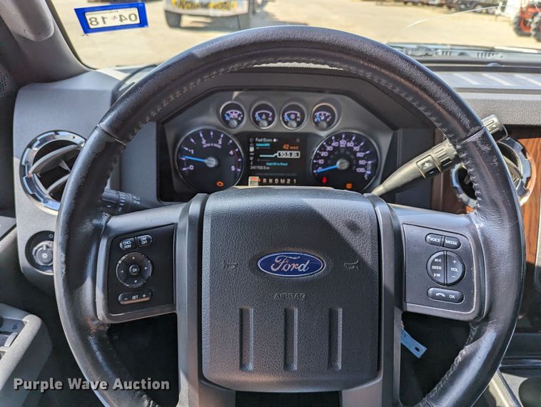 image for item LM9787 2011 Ford F250 Super Duty  Crew Cab pickup truck