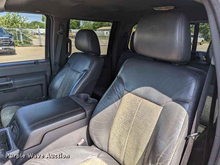 image for item LM9787 2011 Ford F250 Super Duty  Crew Cab pickup truck