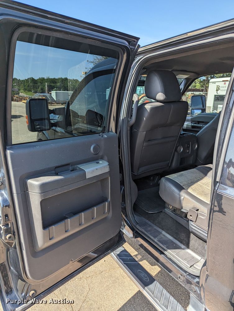 image for item LM9787 2011 Ford F250 Super Duty  Crew Cab pickup truck