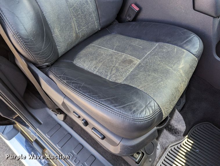 image for item LM9787 2011 Ford F250 Super Duty  Crew Cab pickup truck