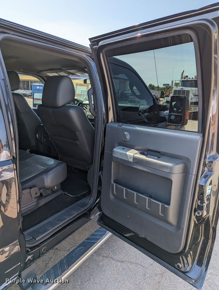 image for item LM9787 2011 Ford F250 Super Duty  Crew Cab pickup truck