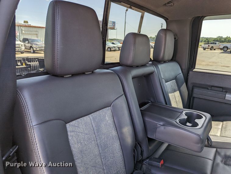 image for item LM9787 2011 Ford F250 Super Duty  Crew Cab pickup truck