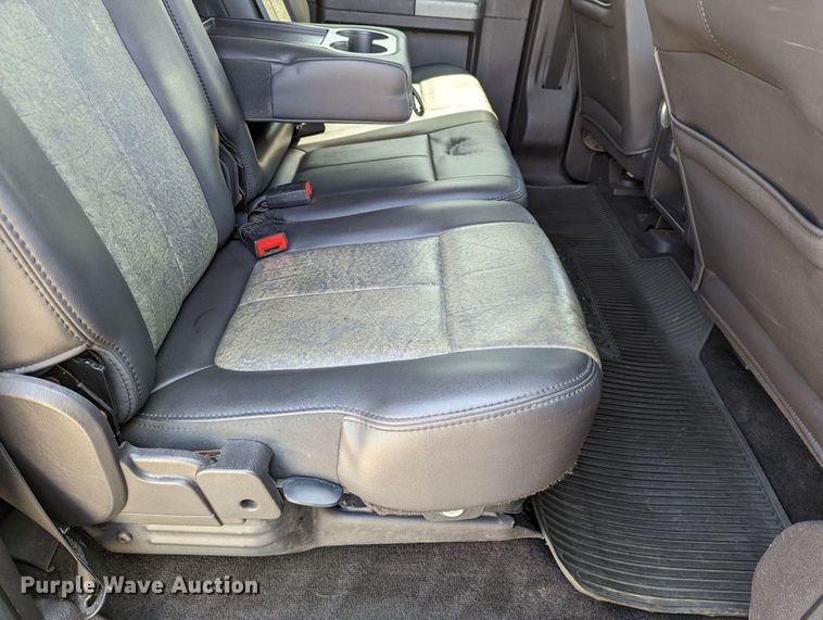 image for item LM9787 2011 Ford F250 Super Duty  Crew Cab pickup truck