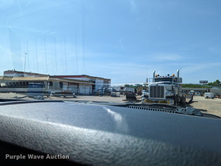 image for item LM9787 2011 Ford F250 Super Duty  Crew Cab pickup truck