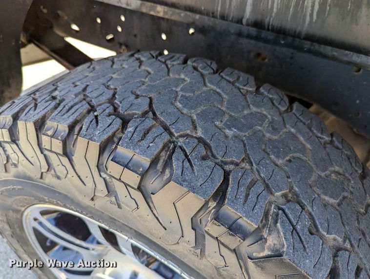 image for item LM9787 2011 Ford F250 Super Duty  Crew Cab pickup truck