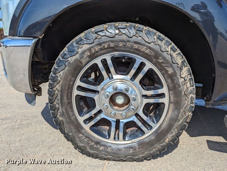 image for item LM9787 2011 Ford F250 Super Duty  Crew Cab pickup truck