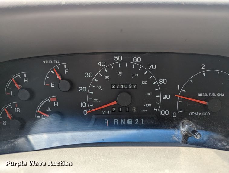 image for item LM9791 2001 Ford F350 Super Duty  box truck