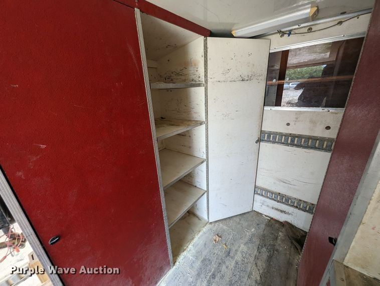 image for item LM9791 2001 Ford F350 Super Duty  box truck