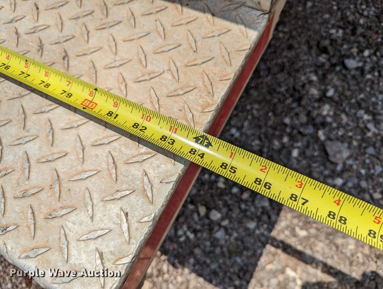 image for item LM9791 2001 Ford F350 Super Duty  box truck