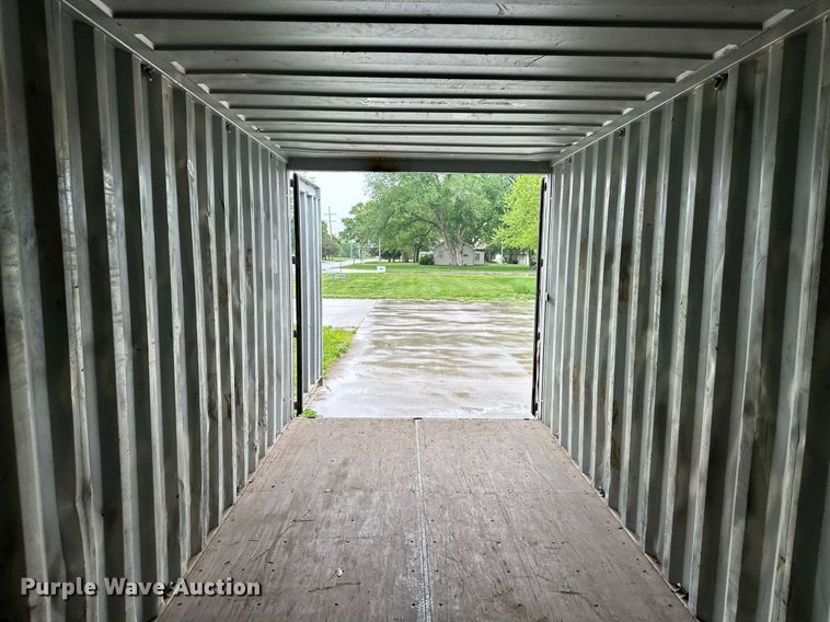 image for item LP9932 20' L shipping container