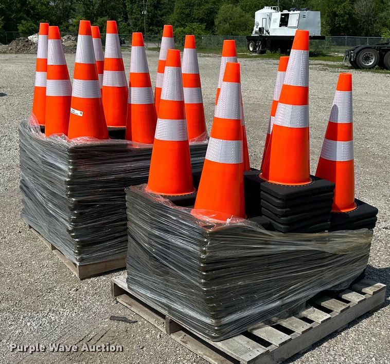image for item LP9963 (247) traffic cones