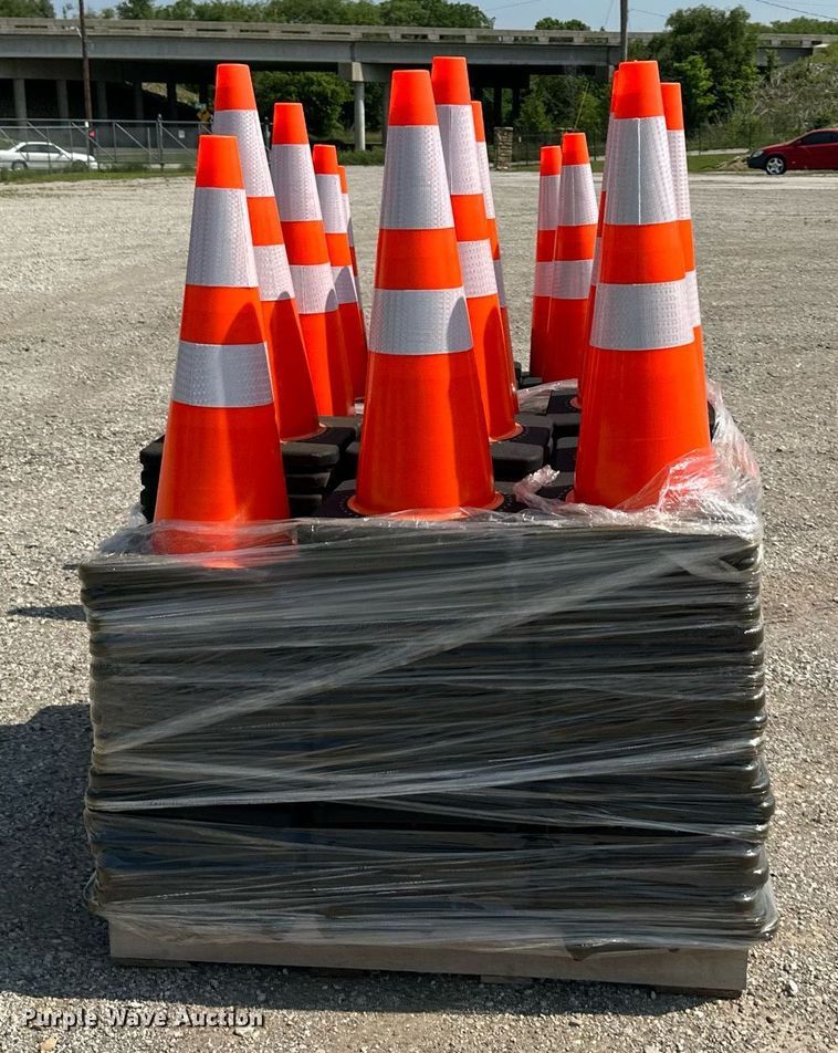 image for item LP9963 (247) traffic cones