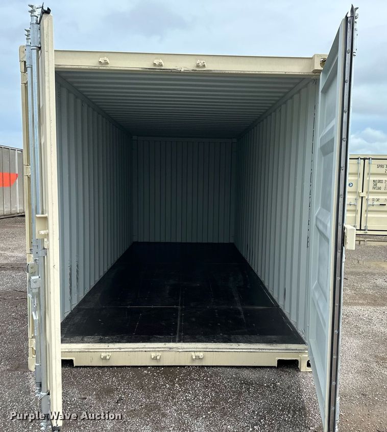 image for item LP9966 20' L shipping container