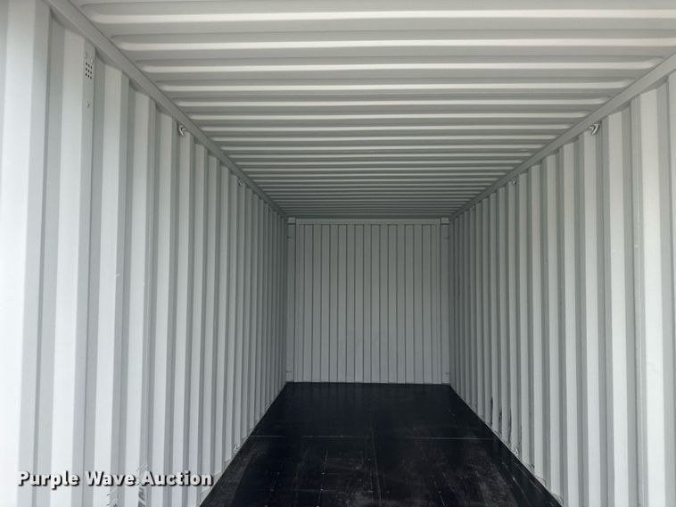 image for item LP9966 20' L shipping container