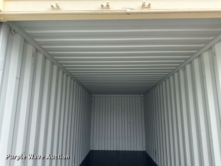 image for item LP9967 20' L shipping container