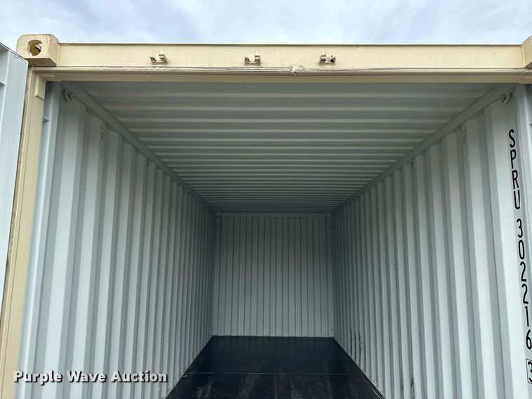 image for item LP9968 20' L shipping container
