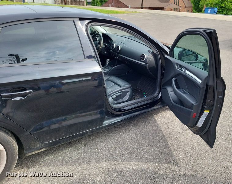 image for item LR9244 2016 Audi A3