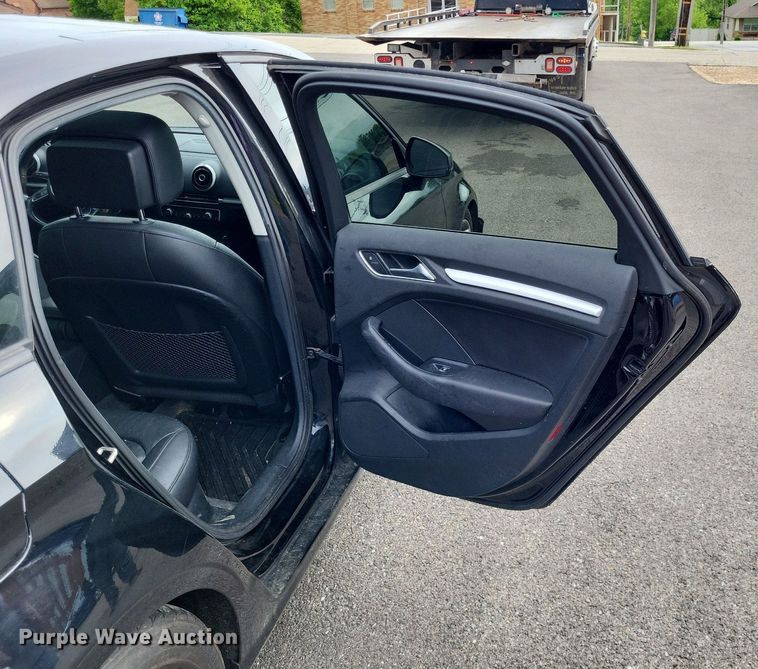 image for item LR9244 2016 Audi A3