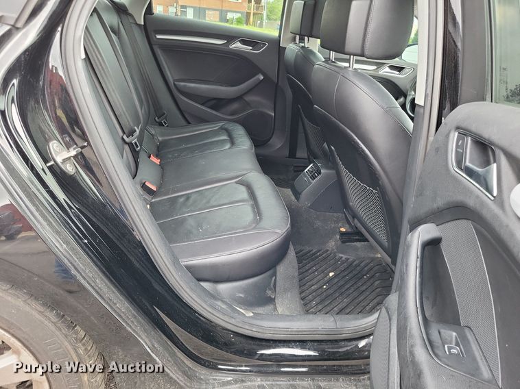 image for item LR9244 2016 Audi A3