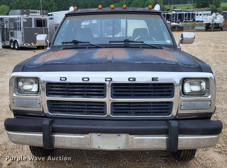 image for item LR9246 1992 Dodge Ram 350  Club Cab pickup truck