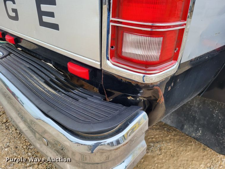 image for item LR9246 1992 Dodge Ram 350  Club Cab pickup truck