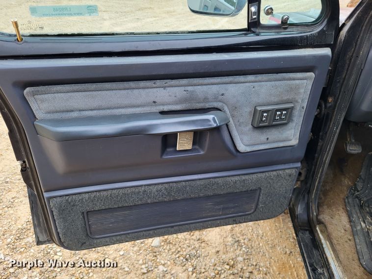 image for item LR9246 1992 Dodge Ram 350  Club Cab pickup truck