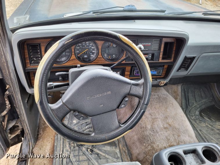 image for item LR9246 1992 Dodge Ram 350  Club Cab pickup truck