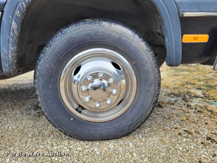 image for item LR9246 1992 Dodge Ram 350  Club Cab pickup truck