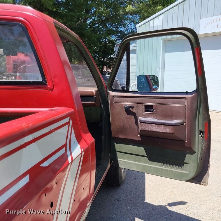 image for item LR9262 1985 Chevrolet D30 Military Postal Unit  pickup truck