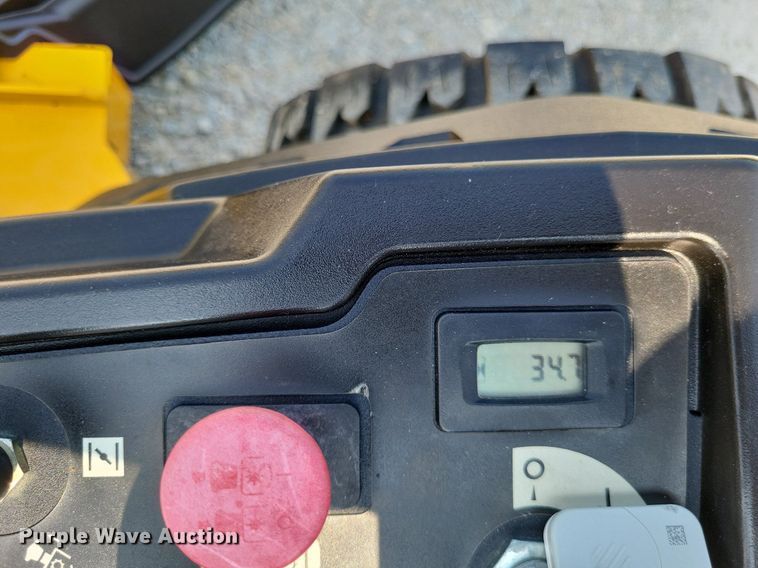 image for item LR9277 2022 Hustler Raptor XD  ZTR lawn mower