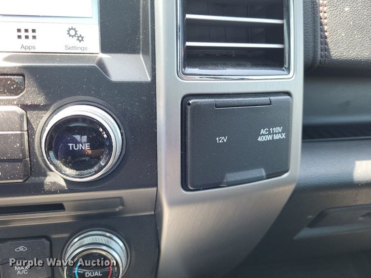 image for item LR9281 2018 Ford F150 Platinum  SuperCrew pickup truck