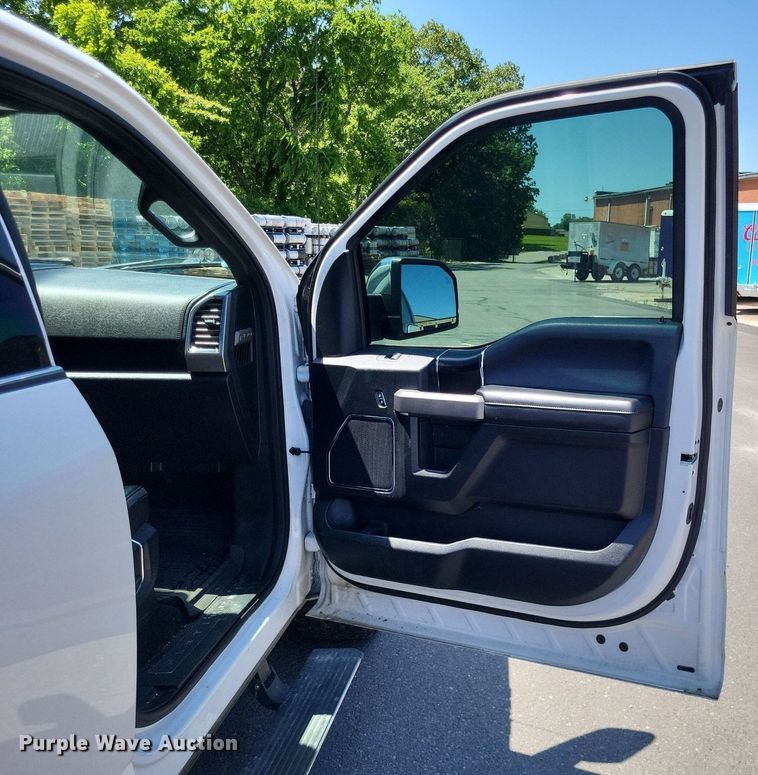 image for item LR9281 2018 Ford F150 Platinum  SuperCrew pickup truck