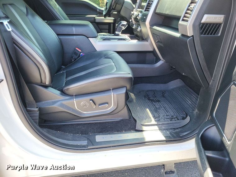 image for item LR9281 2018 Ford F150 Platinum  SuperCrew pickup truck