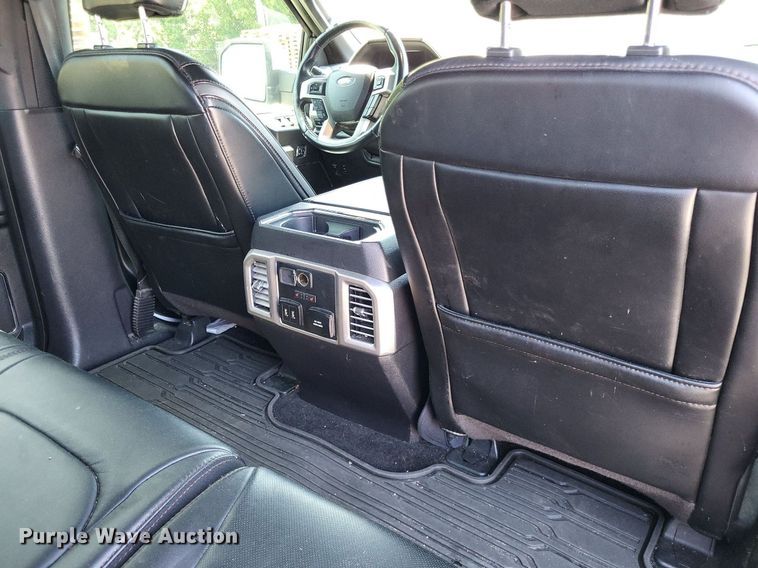 image for item LR9281 2018 Ford F150 Platinum  SuperCrew pickup truck