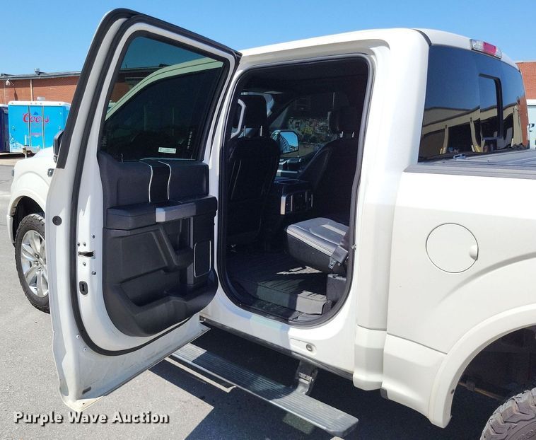 image for item LR9281 2018 Ford F150 Platinum  SuperCrew pickup truck