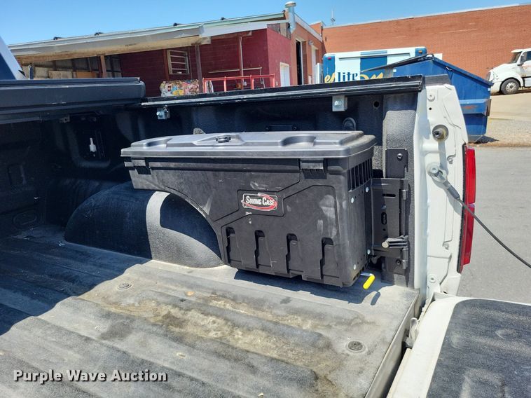 image for item LR9281 2018 Ford F150 Platinum  SuperCrew pickup truck