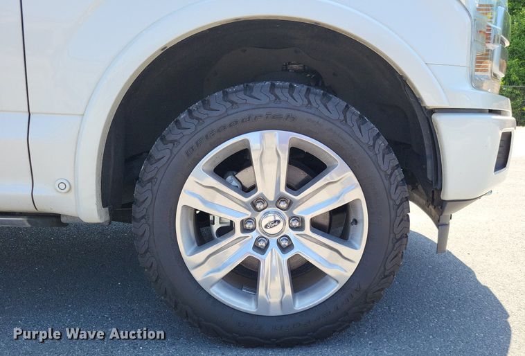 image for item LR9281 2018 Ford F150 Platinum  SuperCrew pickup truck